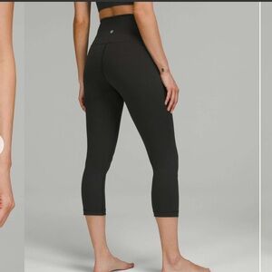 Lululemon Wunder Under High-Rise Crop 21” Full-on Luxtreme - Size 4